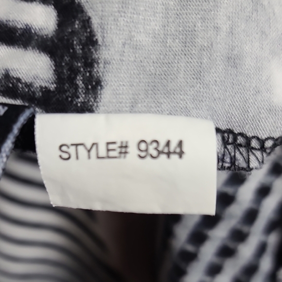 LYNN RITCHIE SILVER Black & White Abstract Patterned Blouse Button Up Size Small - Picture 3 of 13